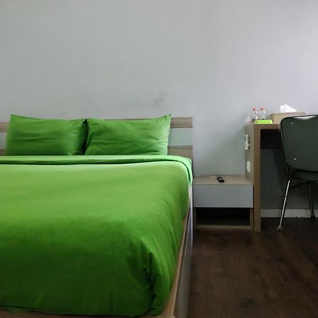 Barata Hotel Near Bandara Soekarno Hatta Tangerang Luaran gambar