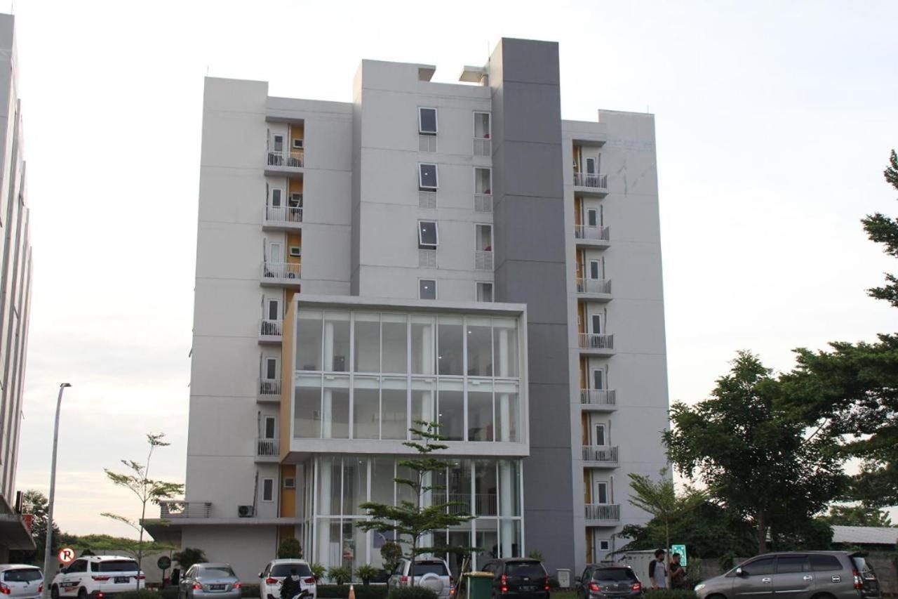 Barata Hotel Near Bandara Soekarno Hatta Tangerang Luaran gambar